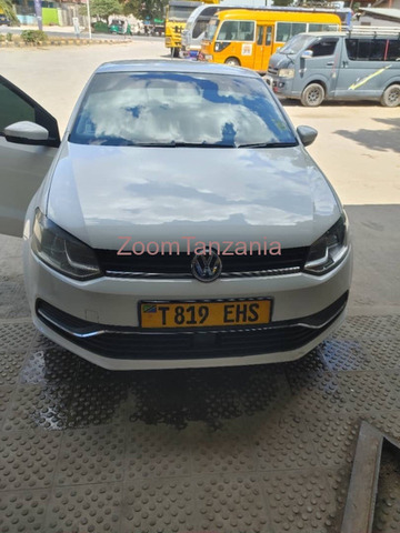 2015 Volkswagen Polo White - 2/6