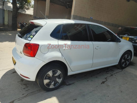 2015 Volkswagen Polo White - 4/6