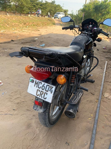 Bajaj Boxer Motorcycles - 3/5