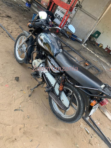 Bajaj Boxer Motorcycles - 5/5