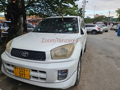 2005 Toyota RAV4 VVT-i White