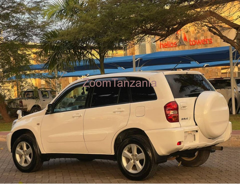 2005 Toyota RAV4 Kill Time Nyeupe - 6/6