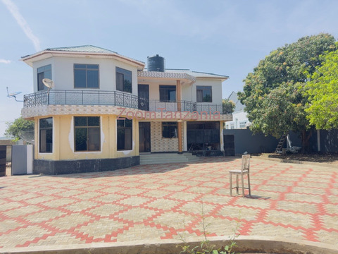 Stand Alone 5 Bedrooms House For Rent Ilemela Mwanza - 4/6