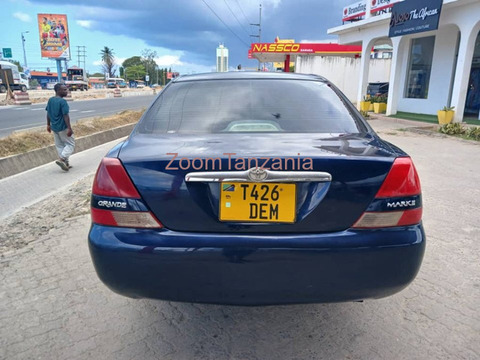 Toyota Mark II 2001 Blue - 2/6