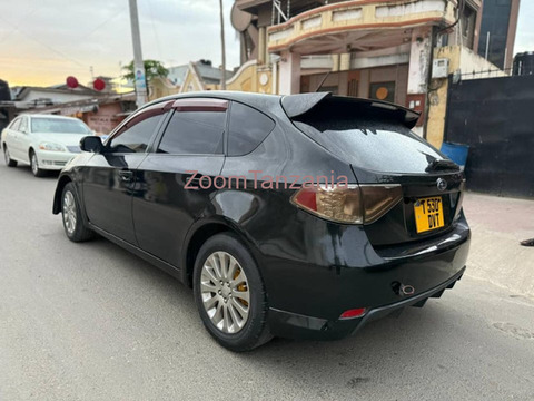 Subaru Impreza 2011 Nyeusi - 4/5