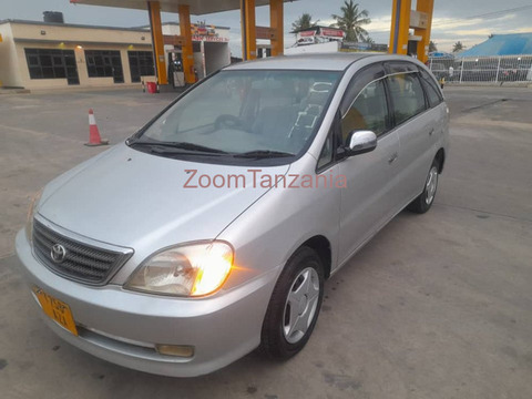 Toyota Nadia 2003 Silver - 2/6