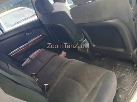 2007 Toyota Harrier Black - 2/6