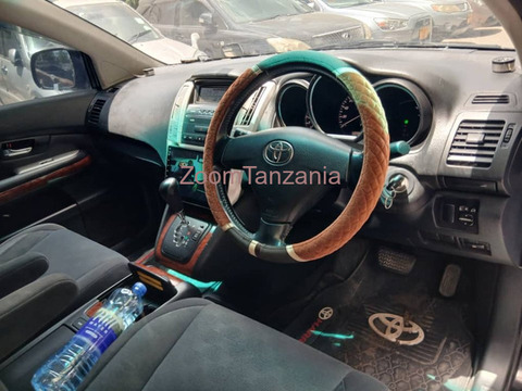 2007 Toyota Harrier Black - 4/6