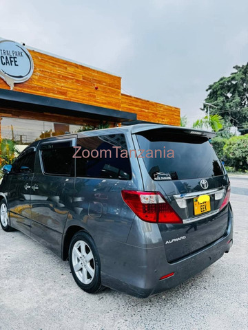 2010 Toyota Alphard Gray - 3/6