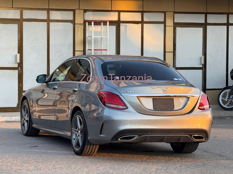 2015 Mercedes-Benz Gray - 2/5
