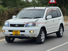Nissan X-Trail 2003 Nyeupe