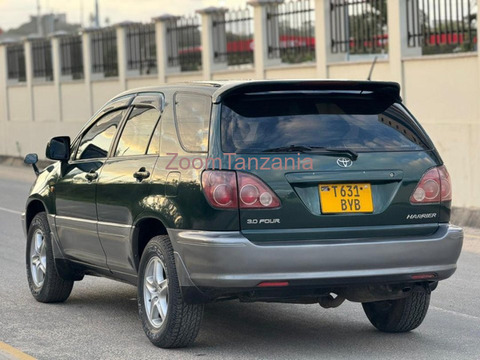 Toyota Harrier 2003 Kijani - 3/6