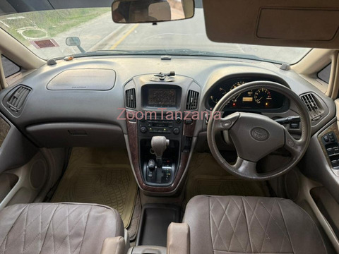 Toyota Harrier 2003 Kijani - 4/6