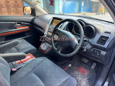 2004 Toyota Harrier Black - 6/6