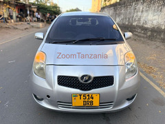 Toyota Vitz 2005 Silver