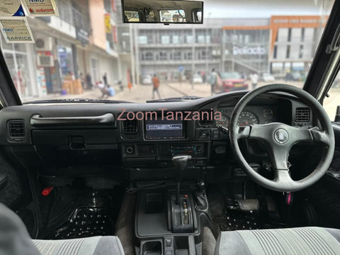 2002 Toyota Land Cruiser Prado White - 4/6