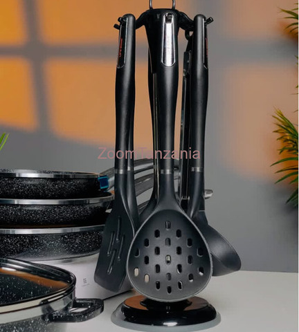 Seti ya Sufuria 4, Kikaango (frying pan) 3, Bakuli 2, Vijiko, na Mwiko - 5/6