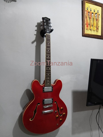 GUITAR Semi Hollow Artist Cherry 58 - 4/6