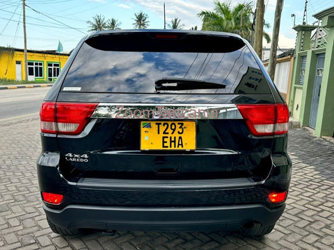 2012 Jeep Cherokee Black - 4/6