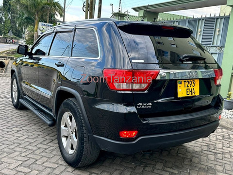 2012 Jeep Cherokee Black - 5/6