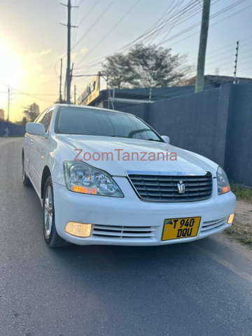 Toyota Crown Royal 2006 Nyeupe - 4/6
