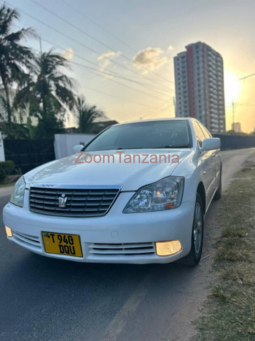 Toyota Crown Royal 2006 Nyeupe - 5/6