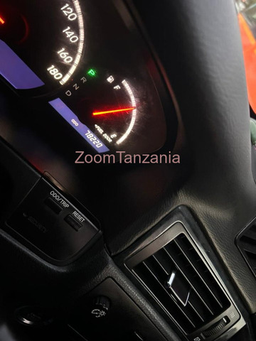 Toyota Crown Athlete 2005 Nyeusi - 4/6