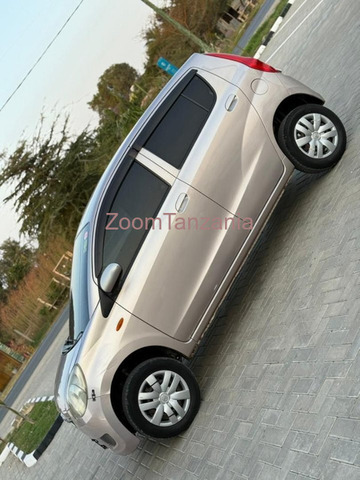 2010 Daihatsu Mira Gray - 2/6