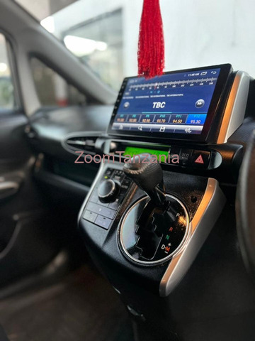 2010 Toyota Wish Gray - 2/4