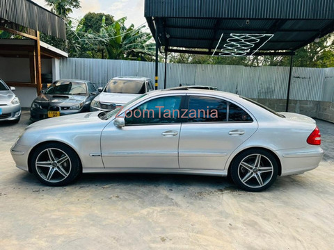 2007 Mercedes-Benz E-Class Silver - 5/6