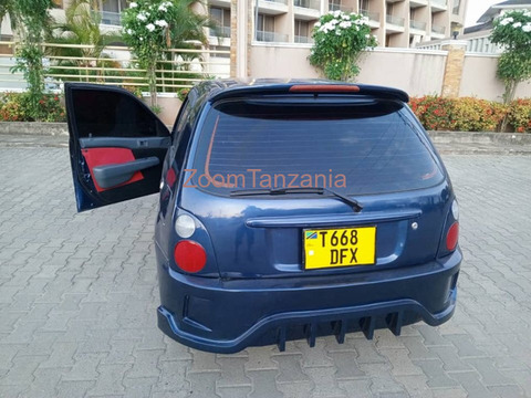 Toyota Starlet 2002 Blue - 3/6