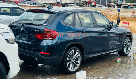 2017 BMW X1 Blue - 2/3