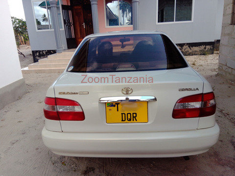 2000 Toyota Corolla White - 2/6