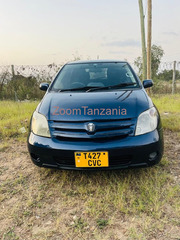 Toyota IST 2004 Blue