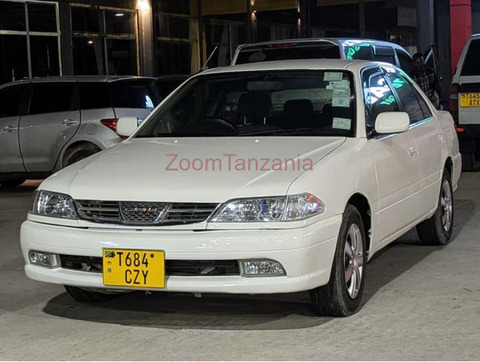 2002 Toyota Carina White - 3/5