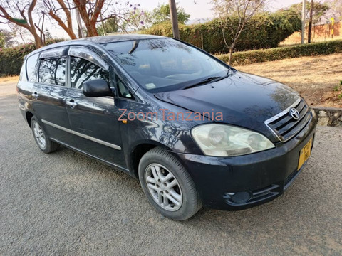 2004 Toyota Ipsum Black - 6/6