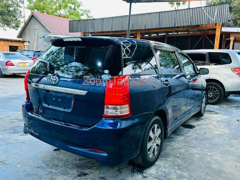 2006 Toyota Wish Blue - 3/6