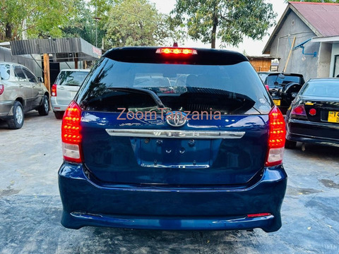 2006 Toyota Wish Blue - 6/6