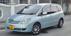 2005 Toyota Corolla Spacio Blue