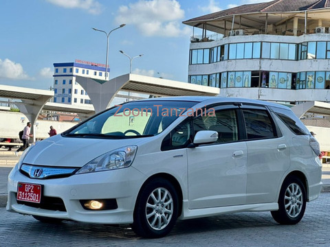2015 Honda Fit Nyeupe - 2/6