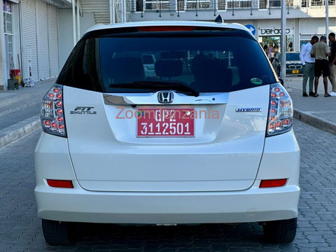 2015 Honda Fit Nyeupe - 4/6