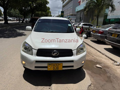 Toyota RAV4 2008 Miss TZ Nyeupe