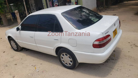 2002 Toyota Corolla White - 2/5