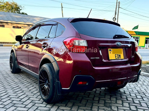 Subaru Impreza 2013 Nyekundu - 6/6