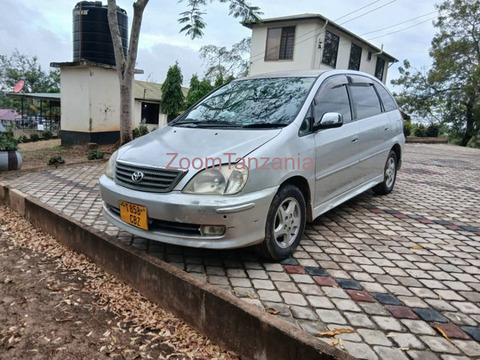Toyota Nadia 2004 Silver - 3/6
