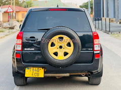 Suzuki Escudo 2.0xg 2005 Nyeusi
