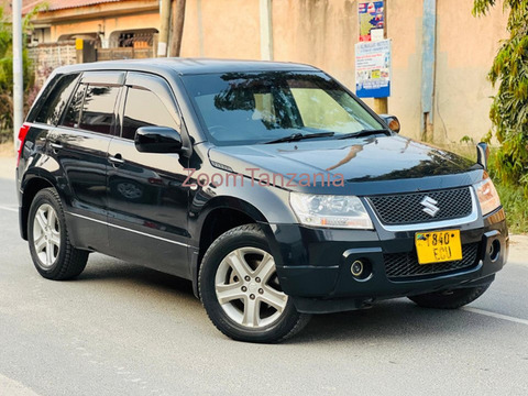 Suzuki Escudo 2.0xg 2005 Nyeusi - 3/6