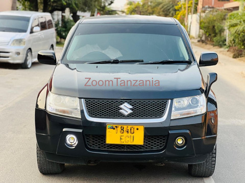 Suzuki Escudo 2.0xg 2005 Nyeusi - 4/6