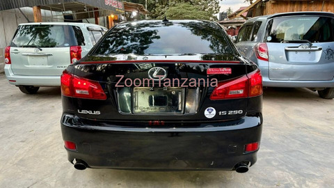 Toyota Lexus 2007 Nyeusi - 2/6