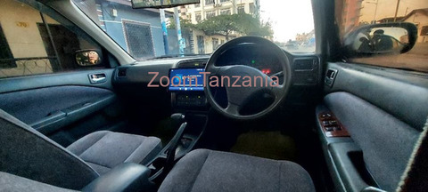 Toyota Carina Ti 2001 Nyeupe - 3/4